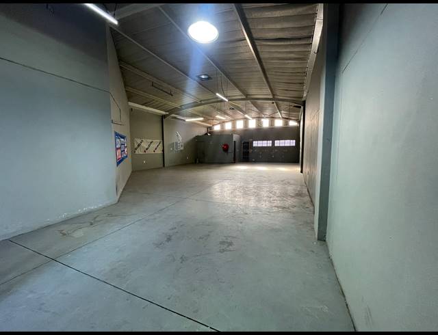 170M² BUSINESS TO LET IN HUGHES